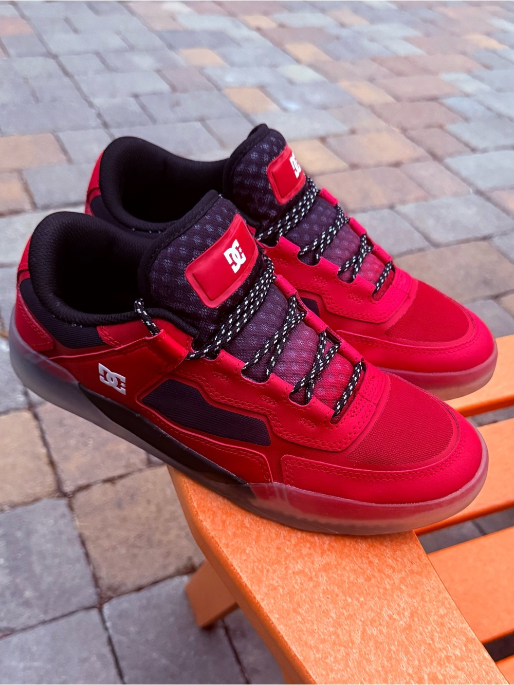 Mens DC Metric LE ADYS100742 Red Skateboard Sneakers - Sz 10 Excellent Condition